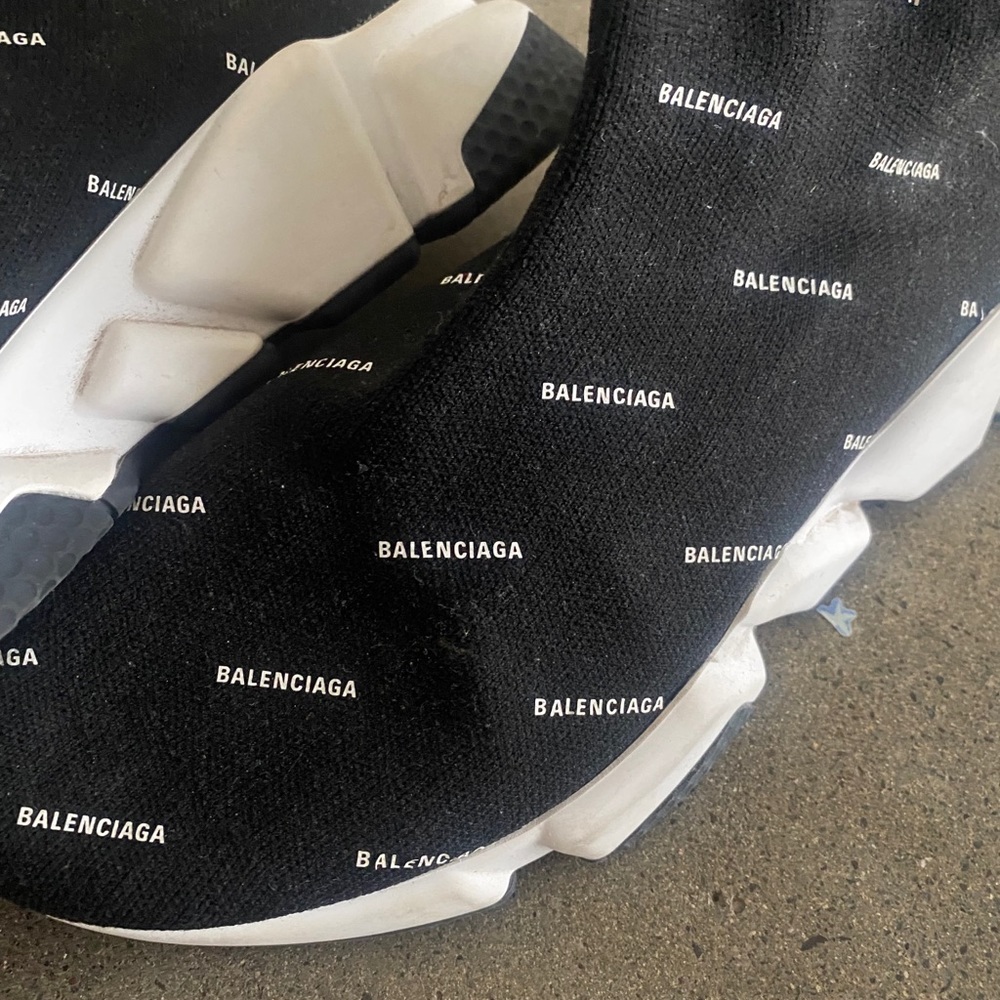 Balenciaga Speed Sneakers - Picture 2 of 8